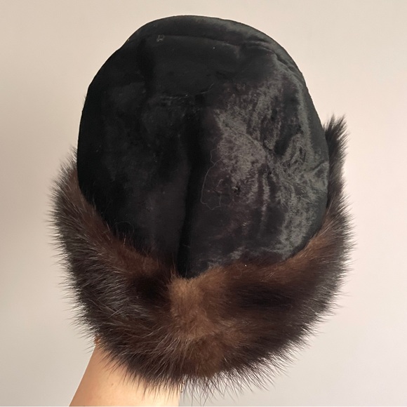 Vintage 40s 50s Black Velvet Burlesque Cocktail Sculpted Headband Half Hat - Picture 8 of 9